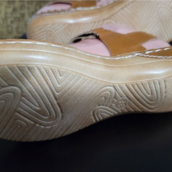 BRAND NEW BROWN OPEN TOE OPEN BACK STRAP SANDALS - Picture 15 of 16